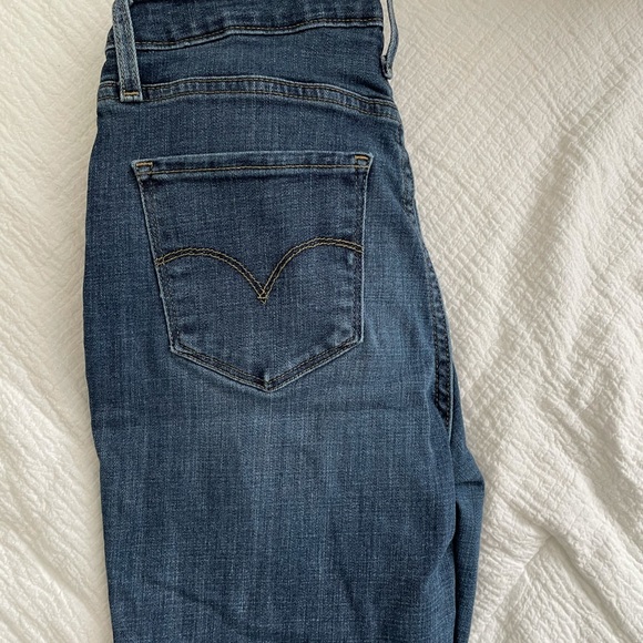 LEVI DENIM JEANS - Picture 2 of 3